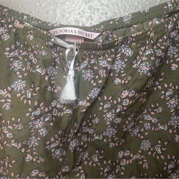Victoria secret green floral draw string pajama shorts - Picture 4 of 7